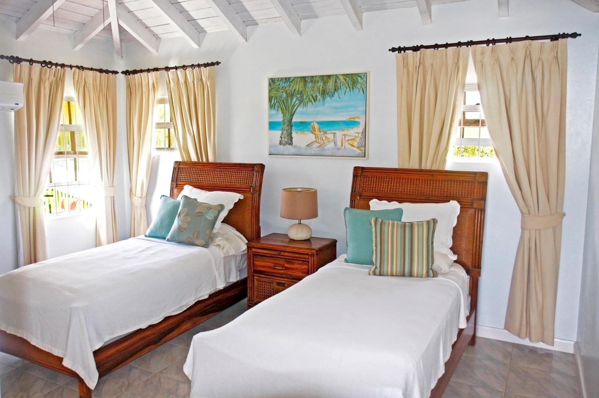 Silver Sands Beach Villas Are Great For Family-Friendly Activities Christ Church Exterior photo