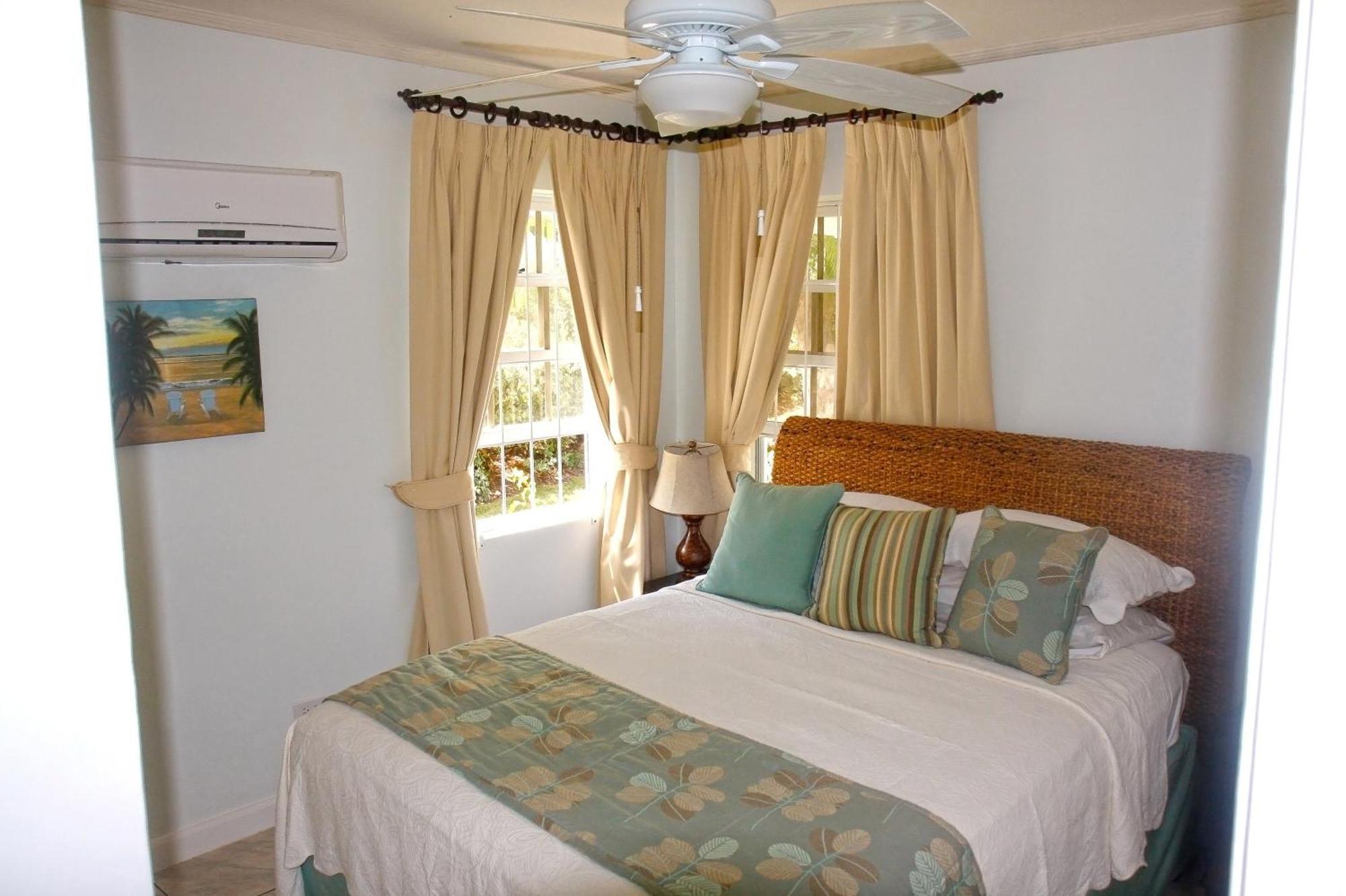 Silver Sands Beach Villas Are Great For Family-Friendly Activities Christ Church Exterior photo